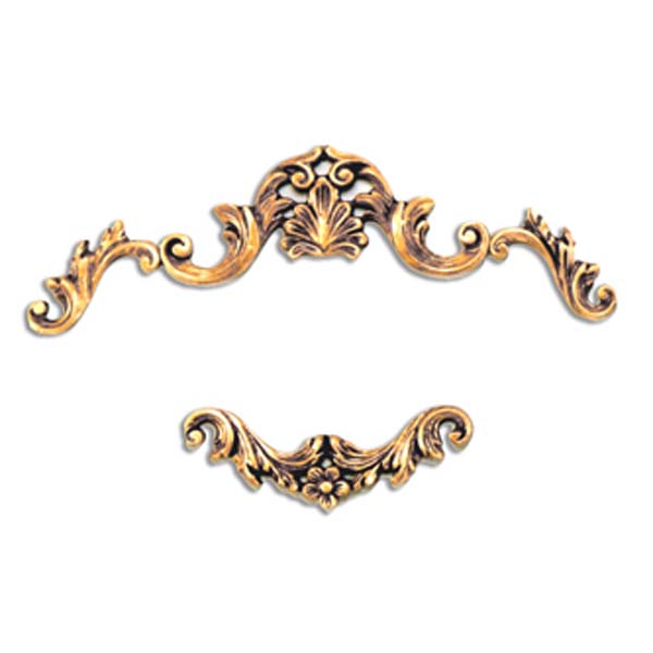 Art. 601/C- Cimase da riporto in legno intagliato